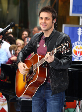 Kris Allen, live, concert, American Idol, pictures, picture, photos, photo, pics, pic, images, image, hot, sexy, latest, new