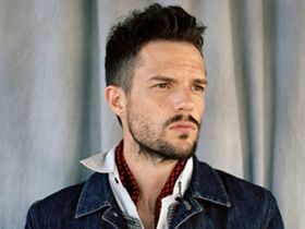 Brandon Flowers, Crossfire, official, music, video, pictures, picture, photos, photo, pics, pic, images, image, hot, sexy, latest, new, 2010