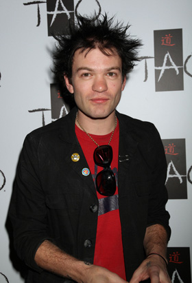 Deryck Whibley, hospitalized, attack, Vans Warper Tour, dates, pictures, picture, photos, photo, pics, pic, images, image, hot, sexy, latest, new, 2010