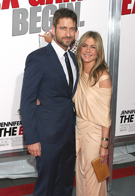 Gerard Butler, Jennifer Aniston, dating, butt, grab, pictures, picture, photos, photo, pics, pic, images, image, hot, sexy, latest, new, 2010