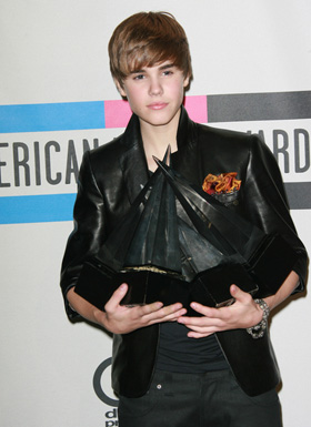 Justin Bieber, American Music Awards, AMAs, pictures, picture, photos, photo, pics, pic, images, image, hot, sexy, latest, new, 2010