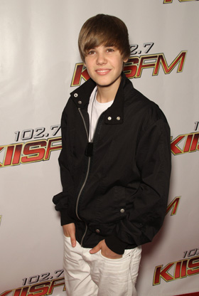 Justin Bieber, kissing, kiss, pictures, picture, photos, photo, pics, pic, images, image, hot, sexy, latest, new, 2010