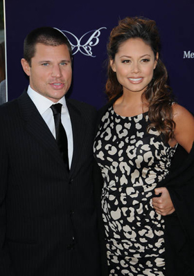 Nick Lachey, Vanessa Minnillo, dating, couple, shower, together, pictures, picture, photos, photo, pics, pic, images, image, hot, sexy, latest, new, 2010