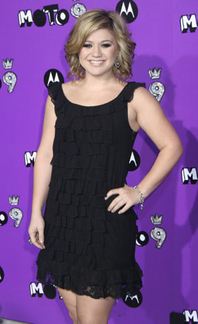 Kelly Clarkson, pic, picture, photo, images, hot, sexy, celebrity, celeb, news, juicy, gossip, rumors, boobs, breasts