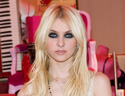 Taylor Momsen, celebrity, celeb, celebs, celebrities, star, stars, pictures, picture, photos, photo, pics, pic, gallery, galleries, hot, sexy, latest, new, 2010