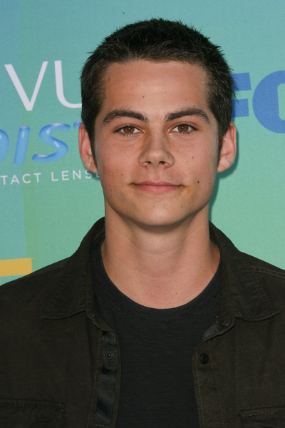 Dylan O'Brien Pictures: Teen Choice Awards 2011 Blue Carpet Photos, Pics