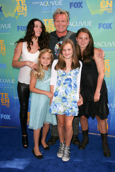 Gordon Ramsay and Wife Tana Pictures: Teen Choice Awards 2011 Red (Blue) Carpet Photos, Pics