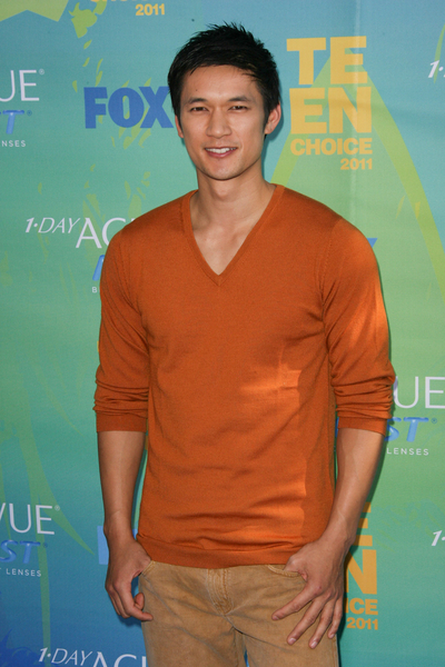 Harry Shum Jr. Pictures: Teen Choice Awards 2011 Blue Carpet Photos, Pics