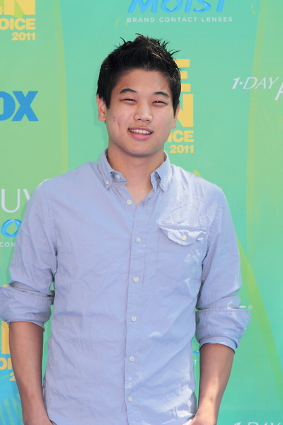 Ki Hong Lee Pictures: Teen Choice Awards 2011 Blue Carpet Photos, Pics