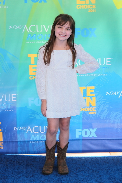 Mackenzie Aladjem Pictures: Teen Choice Awards 2011 Red (Blue) Carpet Photos, Pics