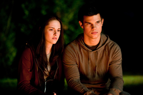 Kristen Stewart, Taylor Lautner, kiss, kissing, Twilight, Eclipse, movie, pictures, picture, photos, photo, pics, pic, images, image, hot, sexy, latest, new, 2010