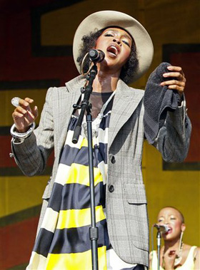 Lauryn Hill, pictures, picture, photos, photo, pics, pic, images, image, hot, sexy, latest, new, 2011