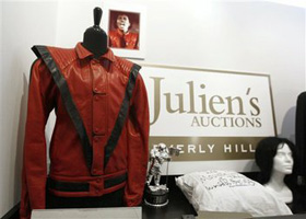 Michael Jackson, Thriller, jacket, pictures, picture, photos, photo, pics, pic, images, image, hot, sexy, latest, new, 2011