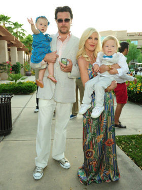 Tori Spelling, Dean McDermott, Liam, Stella, children, kids, pictures, picture, photos, photo, pics, pic, images, image, hot, sexy, latest, new, 2011